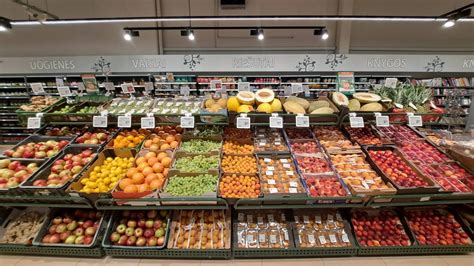 Įvairių vaisių ir daržovių tyrelių asortimentas