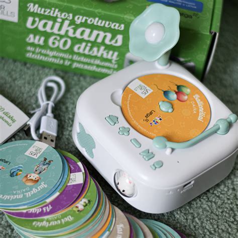 Muzikos grotuvas su vaikiškomis dainomis