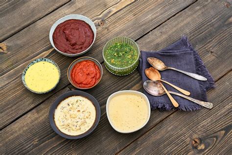 Įvairūs padažai prie žuvies pirštelių