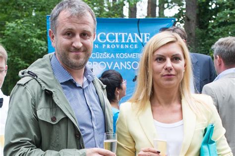 Nuotrauka, kurioje Liutauras Čeprackas su žmona ir vaikais