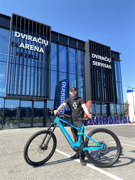 Dviračių arenos logotipas ir nuotrauka