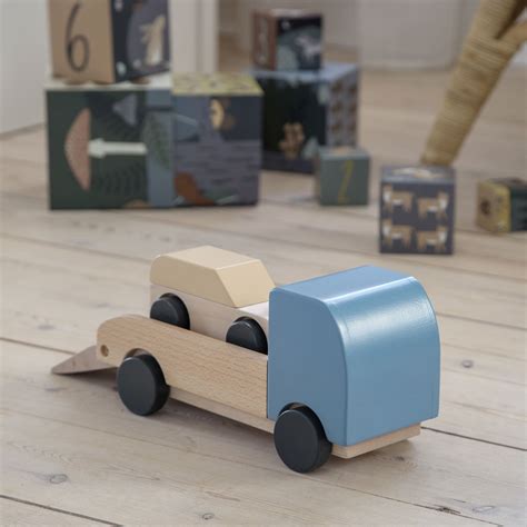 Ekologiški mediniai žaislai kūdikiams