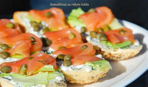 Rūkyta lašiša ir salierų šaknis