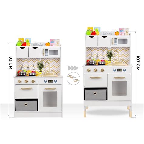 Vaikiškos virtuvėlės priedų gausa