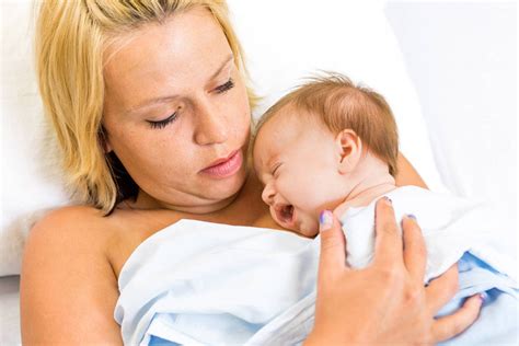 Motina ir naujagimis oda prie odos