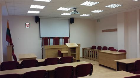 Teismo salė ir teisėjas